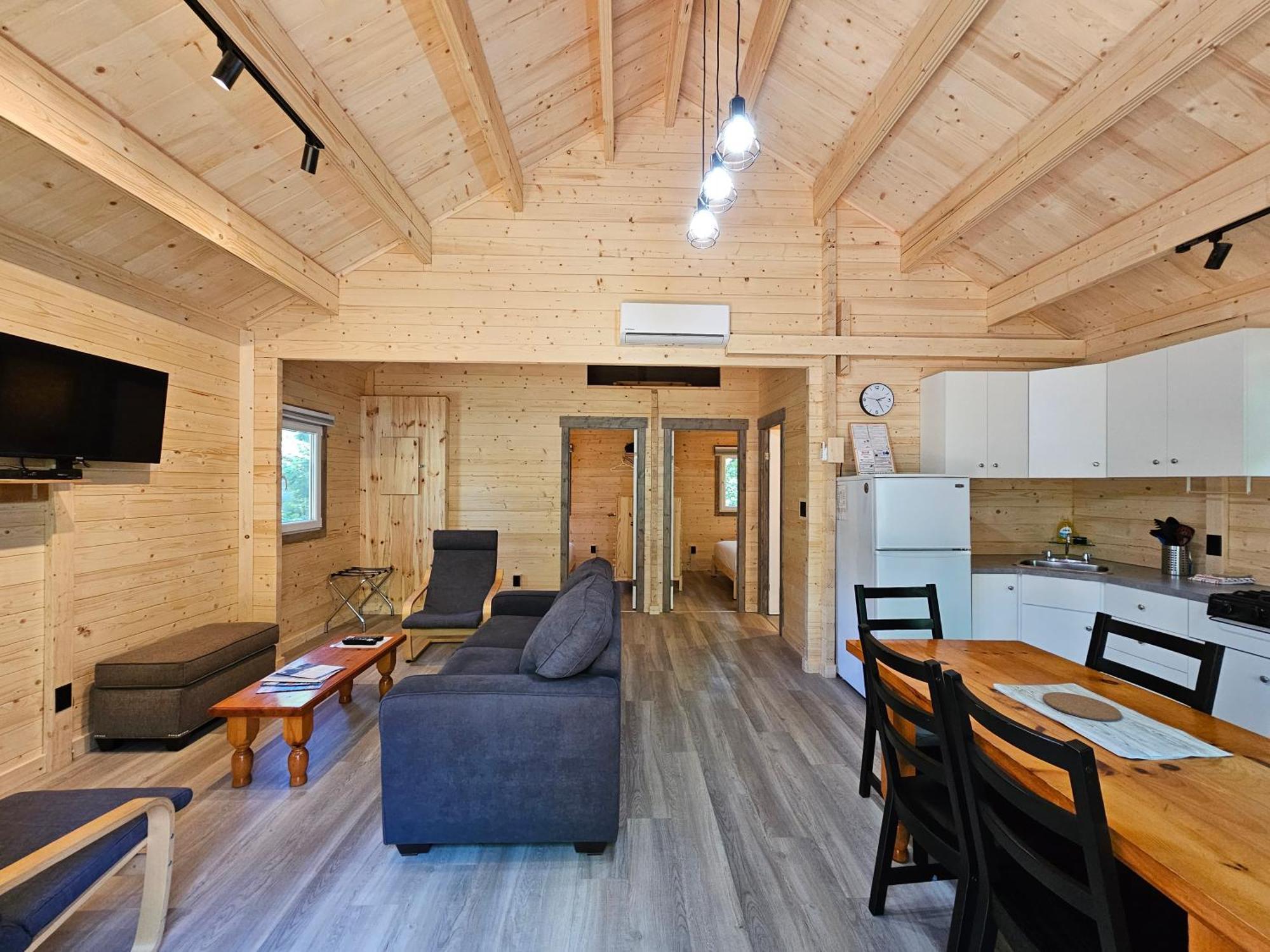 Parkway Cottage Resort And Trading Post Dwight Ngoại thất bức ảnh