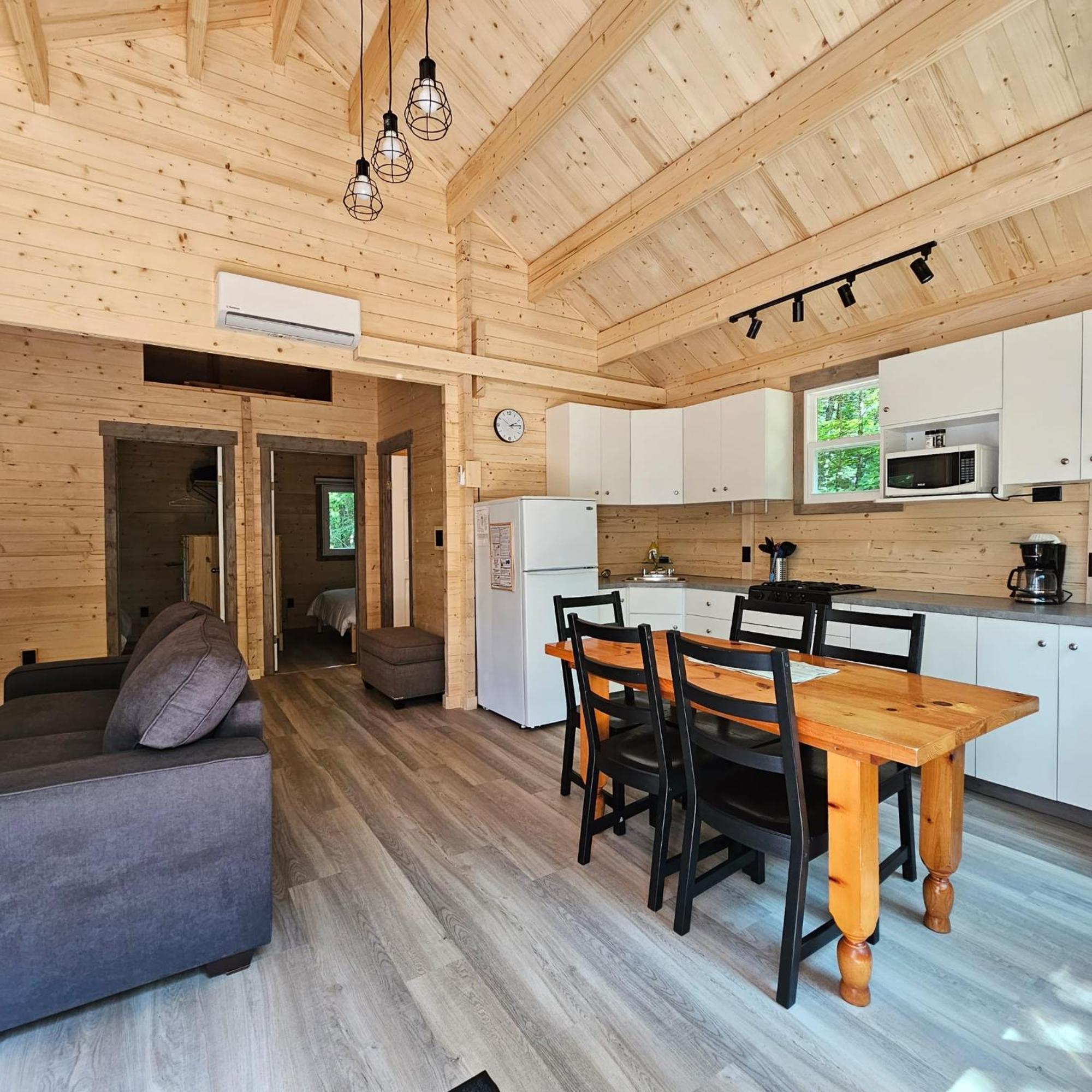Parkway Cottage Resort And Trading Post Dwight Ngoại thất bức ảnh